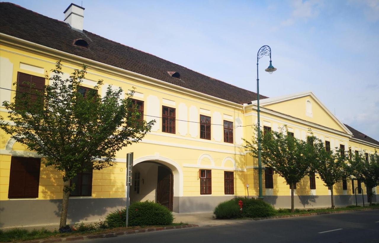 Korona Szallo Sárvár Zewnętrze zdjęcie